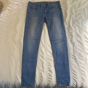 American eagle size 6 jeans